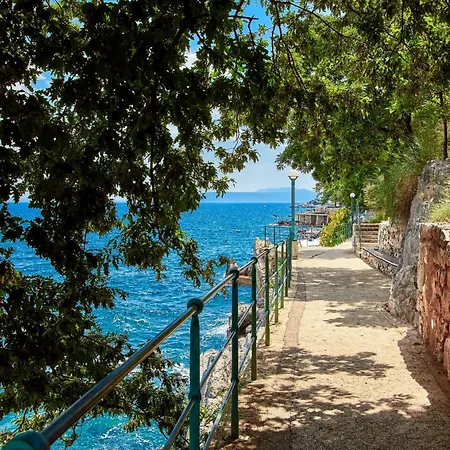 Lovrano-2 By Interhome Apartament