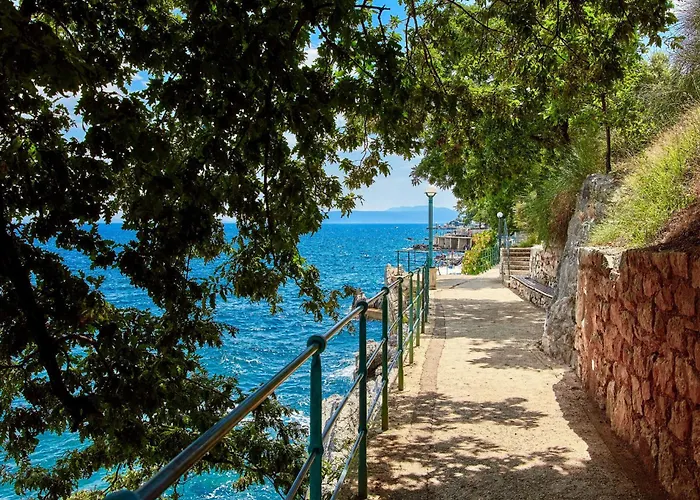 Lovrano-2 By Interhome Apartman