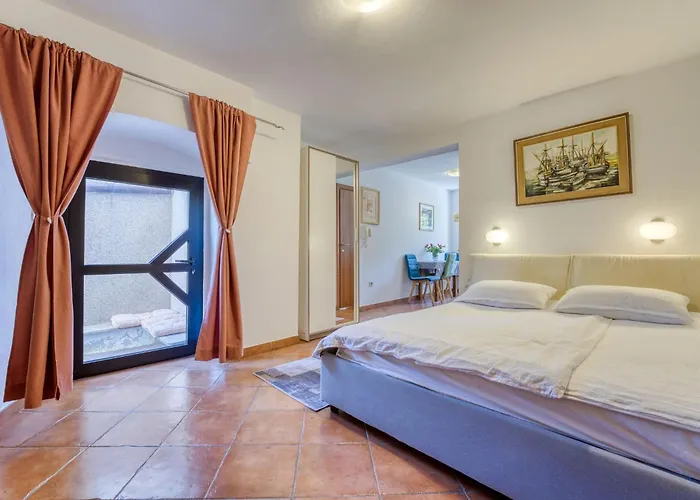 Lovrano-2 By Interhome Apartman