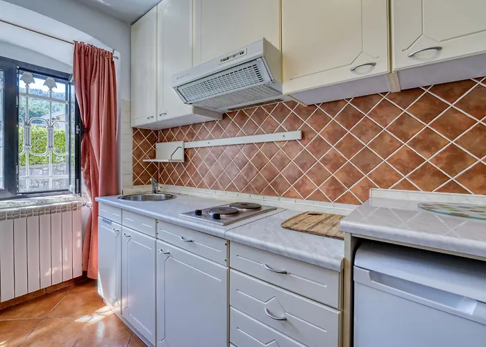 Apartman Lovrano-2 By Interhome Lovran