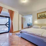 Lovrano-2 By Interhome Apartman