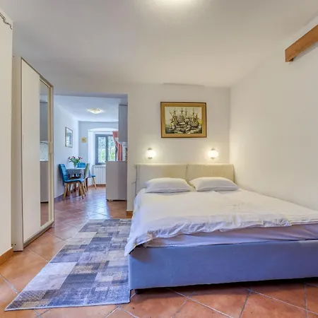 Apartment Lovrano-2 By Interhome