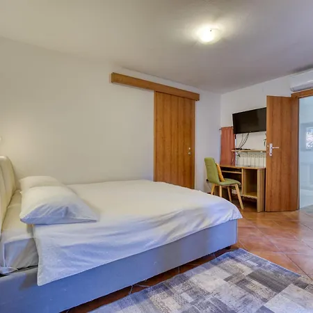 Lovrano-2 By Interhome * Lovran