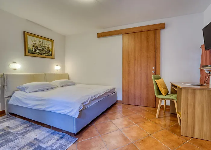 アパート Lovrano-2 By Interhome ロヴラン